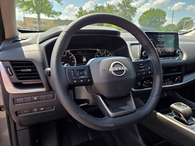 New 2026 Nissan Rogue SV FWD image 8