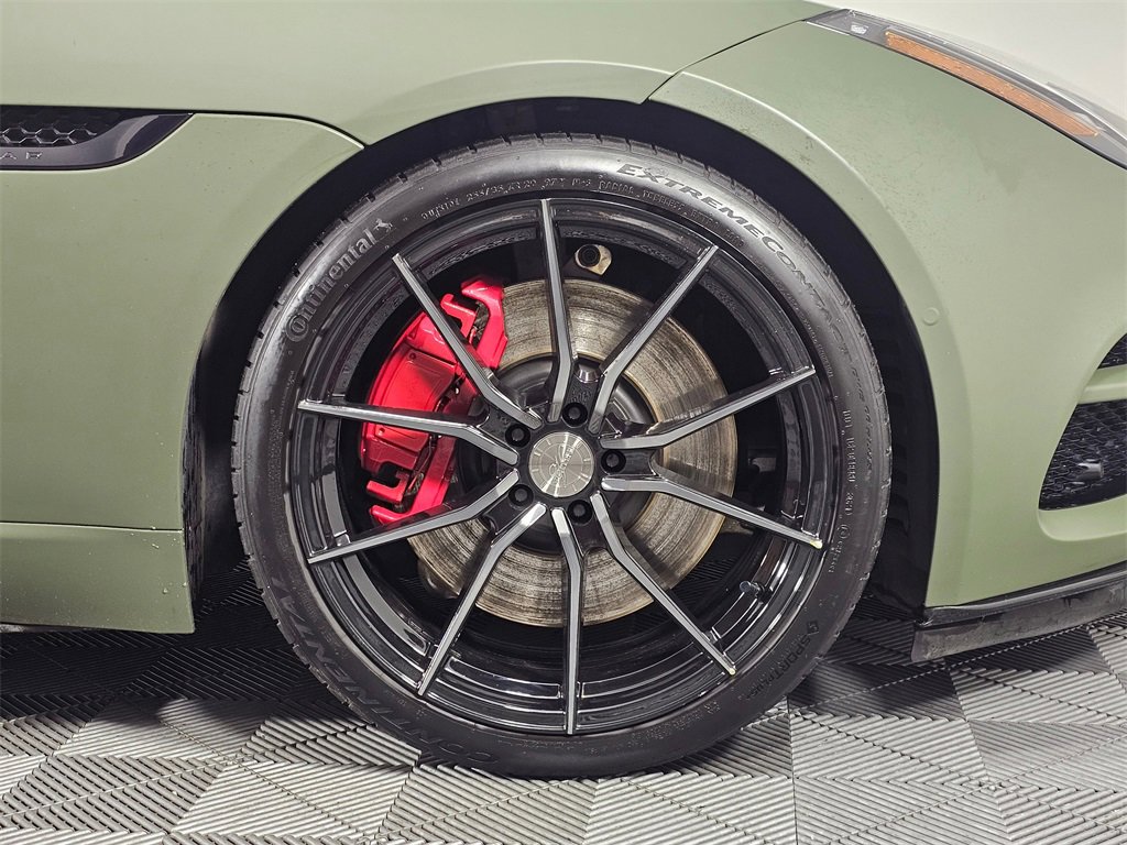 Used 2018 Jaguar F-TYPE R image 10