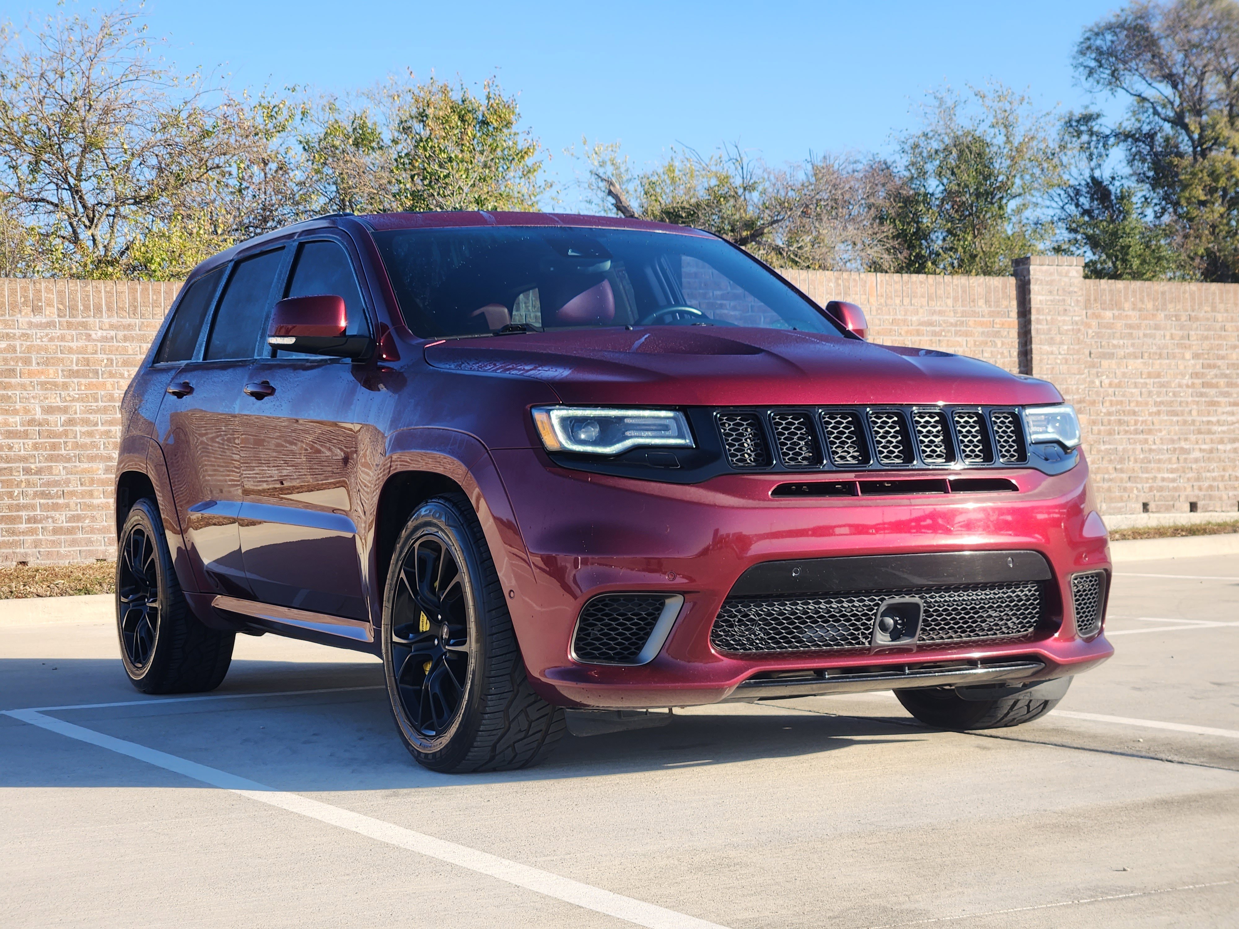 Used 2017 Jeep Grand Cherokee SRT image 4