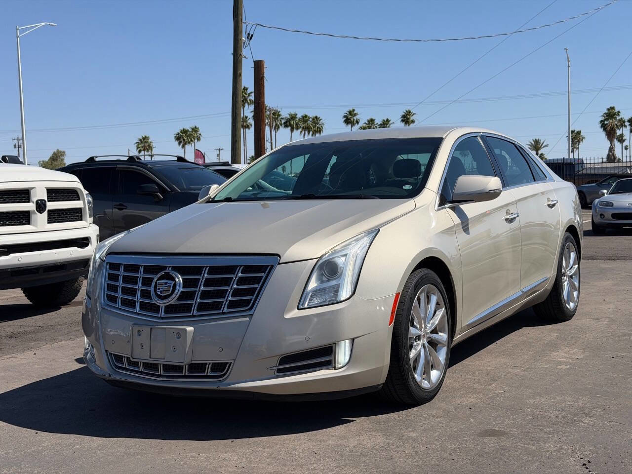 Used 2014 Cadillac XTS Luxury AWD/4WD image 2