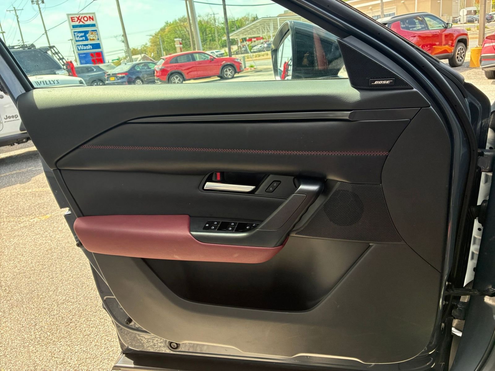 Used 2025 MAZDA CX-50 2.5 Hybrid w/ Premium Plus Pkg image 18