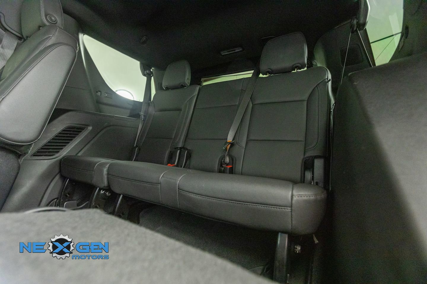 Used 2022 Chevrolet Tahoe Z71 w/ Luxury Package image 27