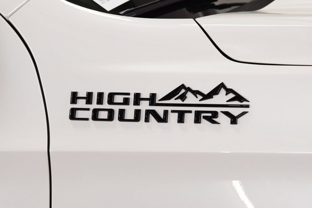 Used 2023 Chevrolet Tahoe High Country AWD/4WD image 14