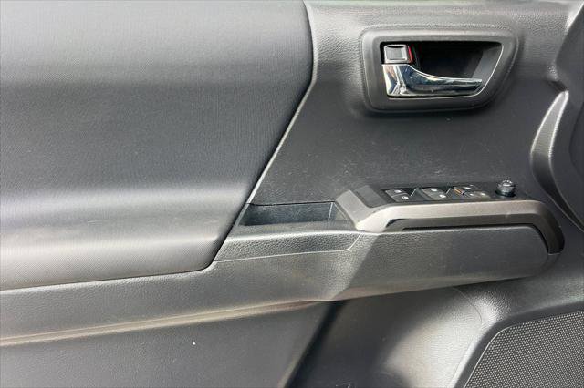 Certified 2022 Toyota Tacoma TRD Off-Road w/ Black Out Package (TMS) image 12