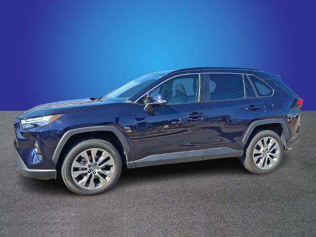 Used 2022 Toyota RAV4 XLE Premium FWD image 7