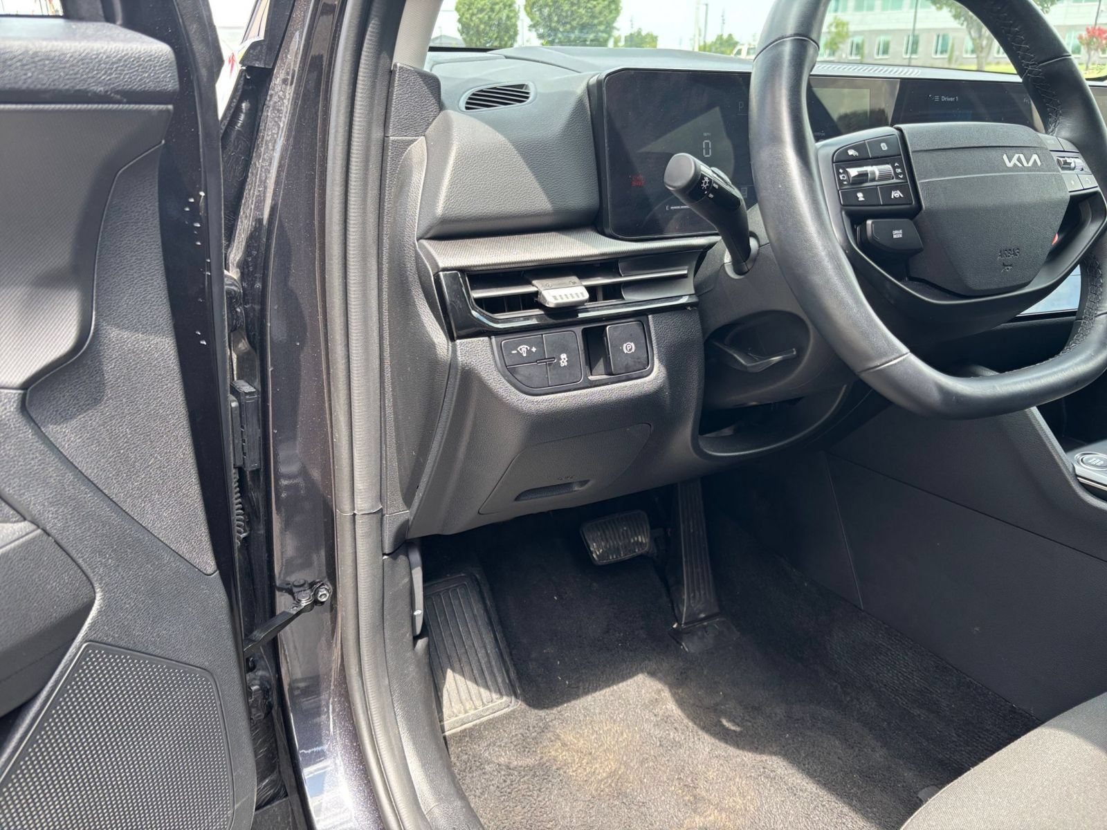 Used 2026 Kia Sportage LX FWD image 34