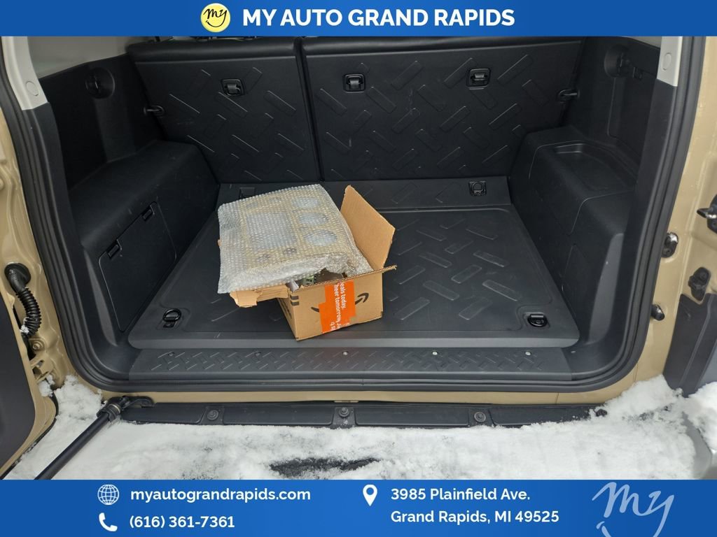 Used 2014 Toyota FJ Cruiser 2WD image 34