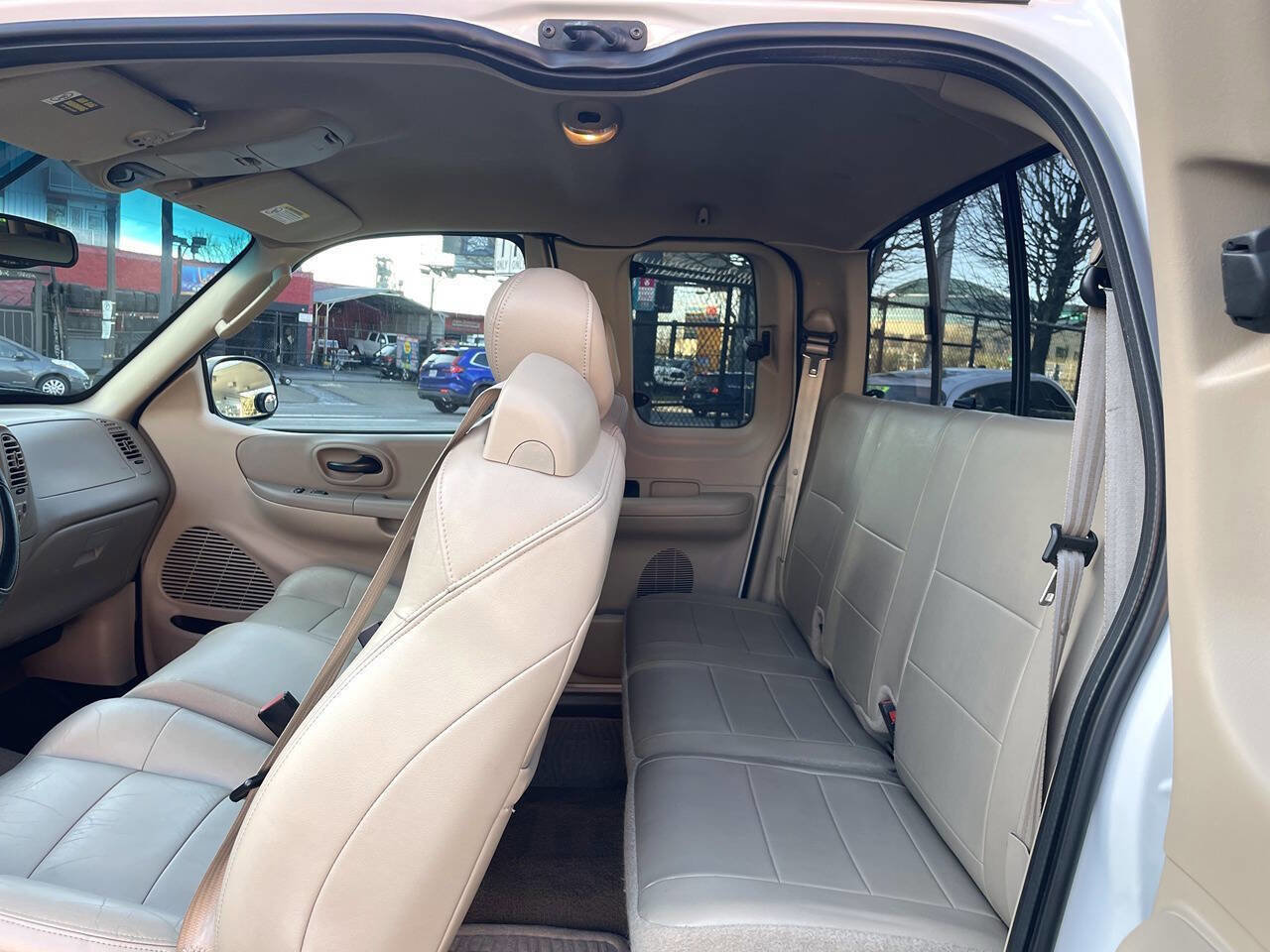 Used 2003 Ford F150 Lariat RWD image 19