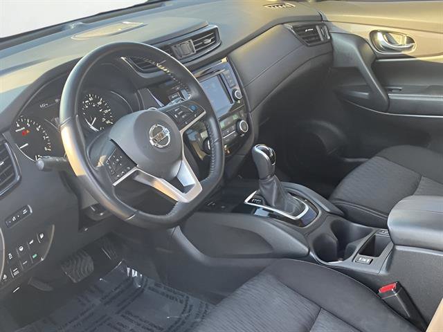 Used 2020 Nissan Rogue SV w/ Sun & Sound Touring Package image 12