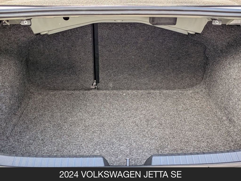 Used 2024 Volkswagen Jetta SE FWD image 24