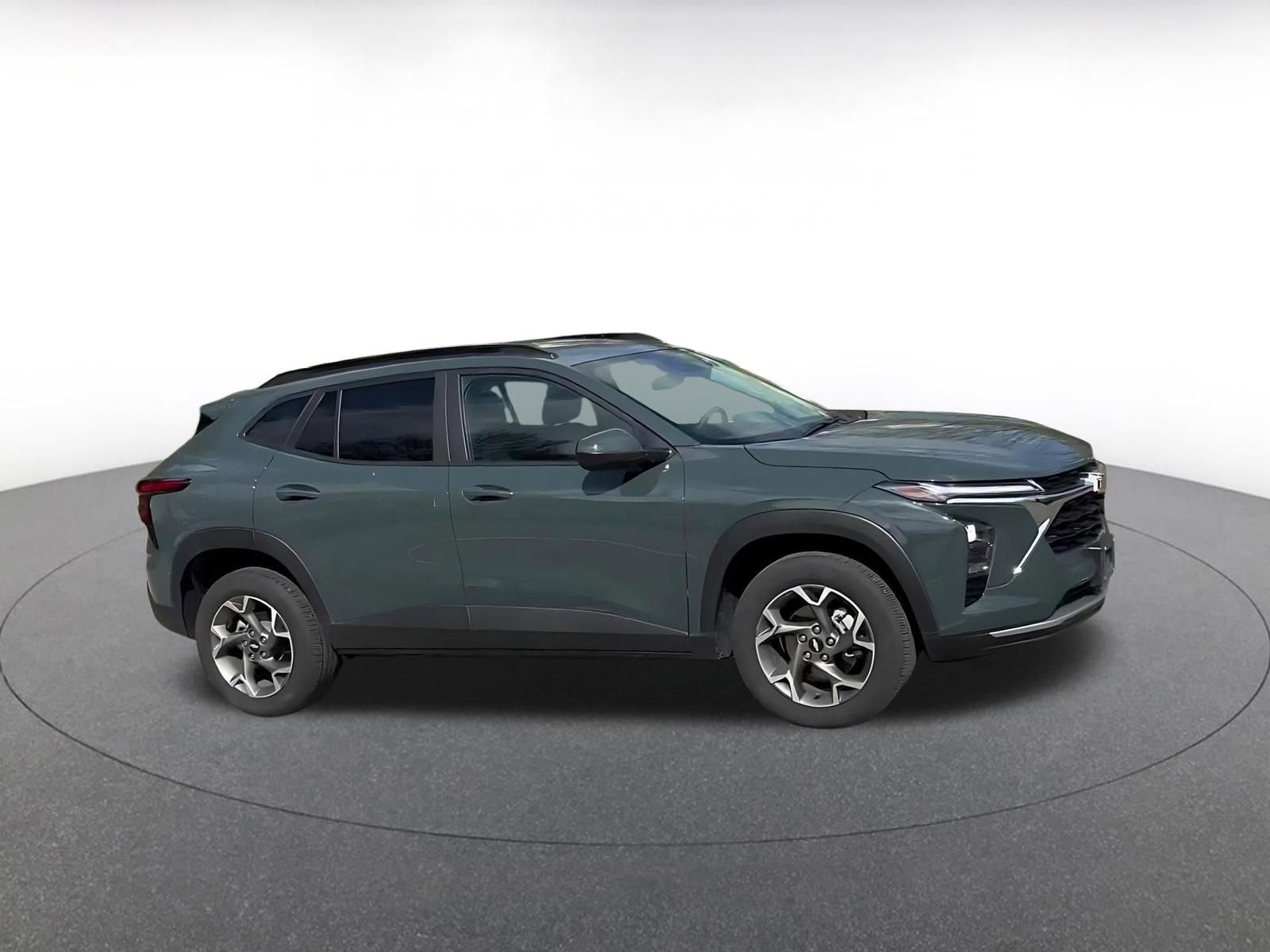 Used 2025 Chevrolet Trax LT video 2