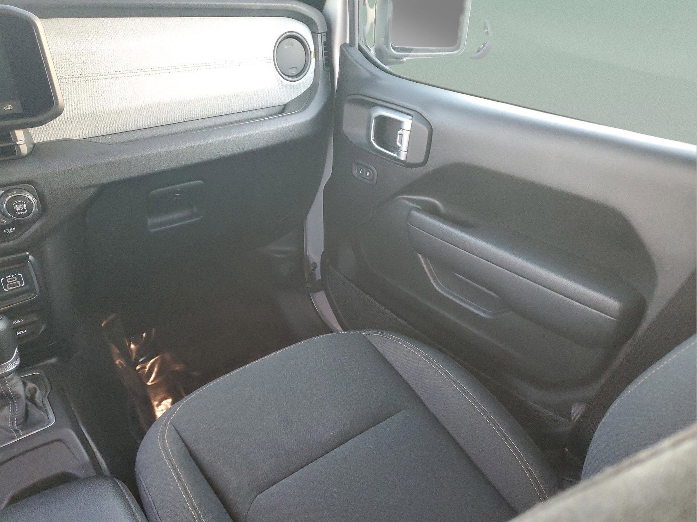 Certified 2024 Jeep Wrangler Sport S image 12