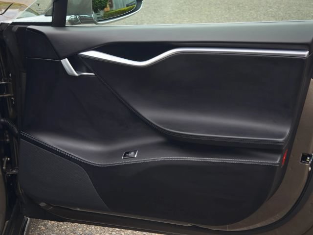 Used 2015 Tesla Model S P90D AWD/4WD image 40