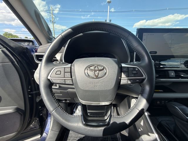 Used 2023 Toyota Highlander Platinum AWD/4WD image 14