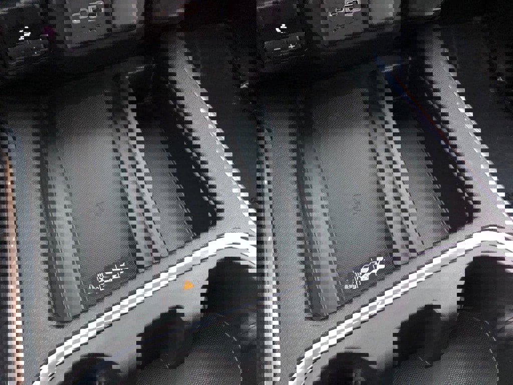 Used 2020 Chevrolet Silverado 1500 High Country w/ Technology Package image 33