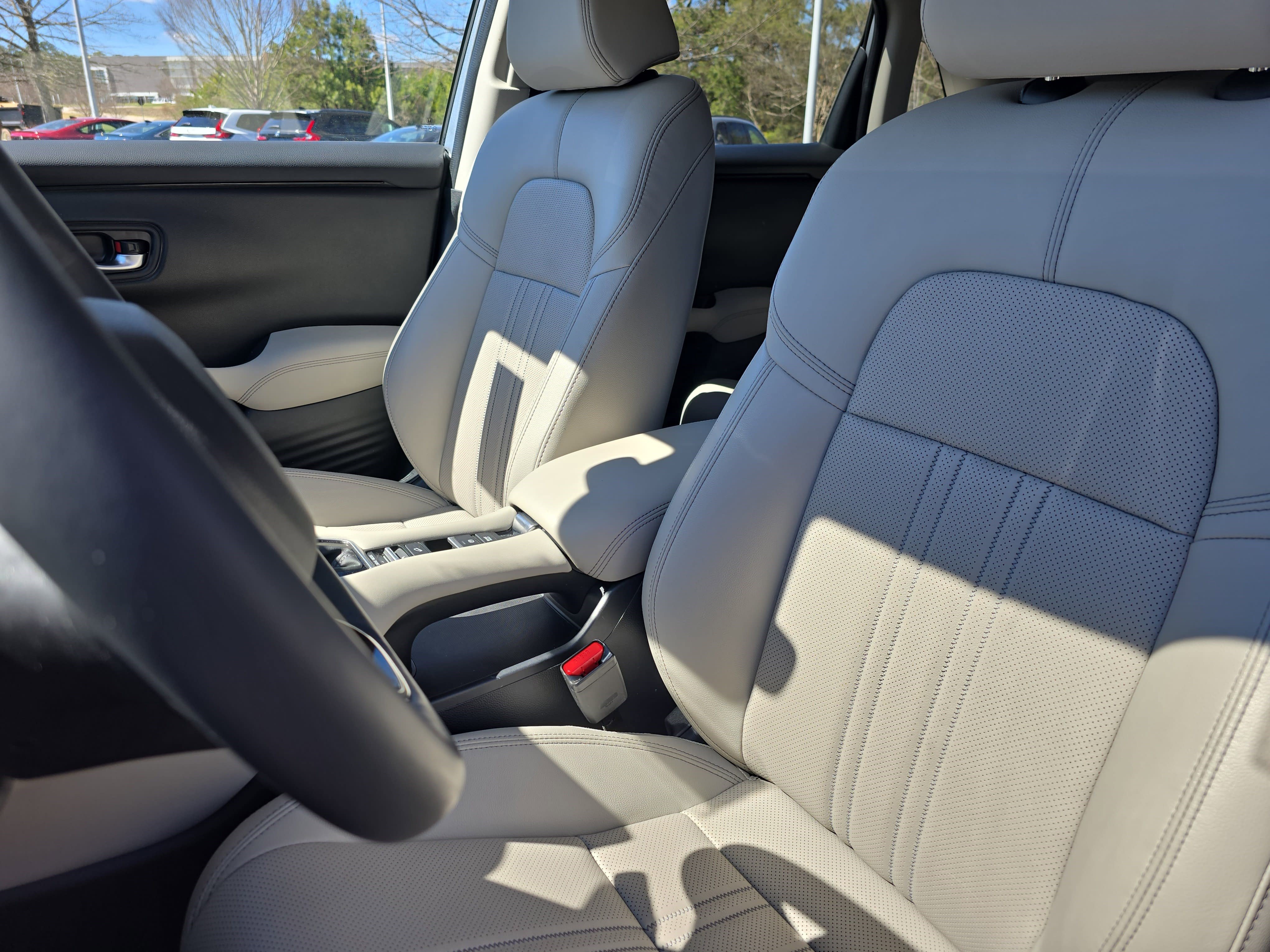 Used 2024 Honda HR-V EX-L image 15