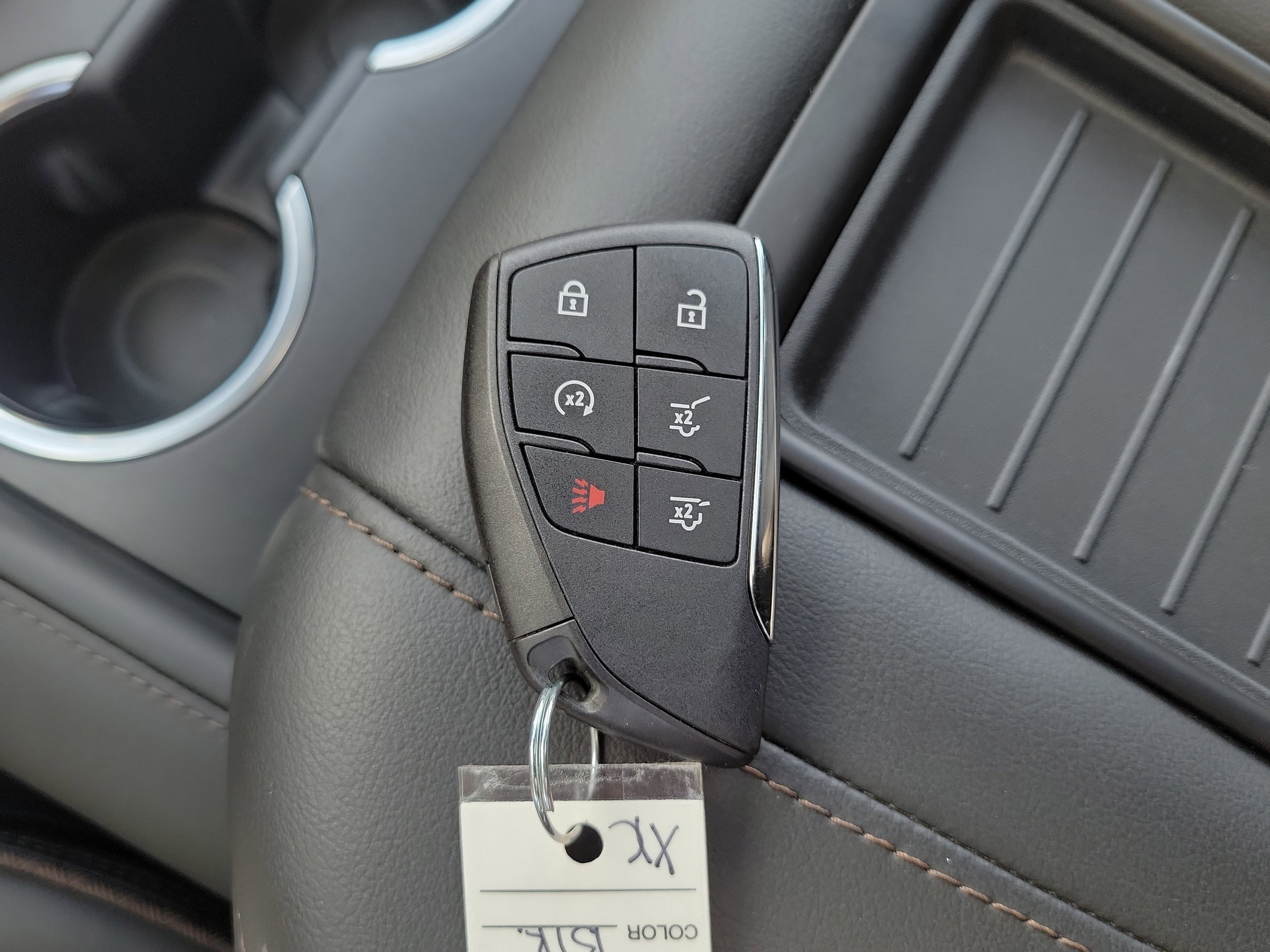 Used 2024 Chevrolet Tahoe High Country AWD/4WD image 31