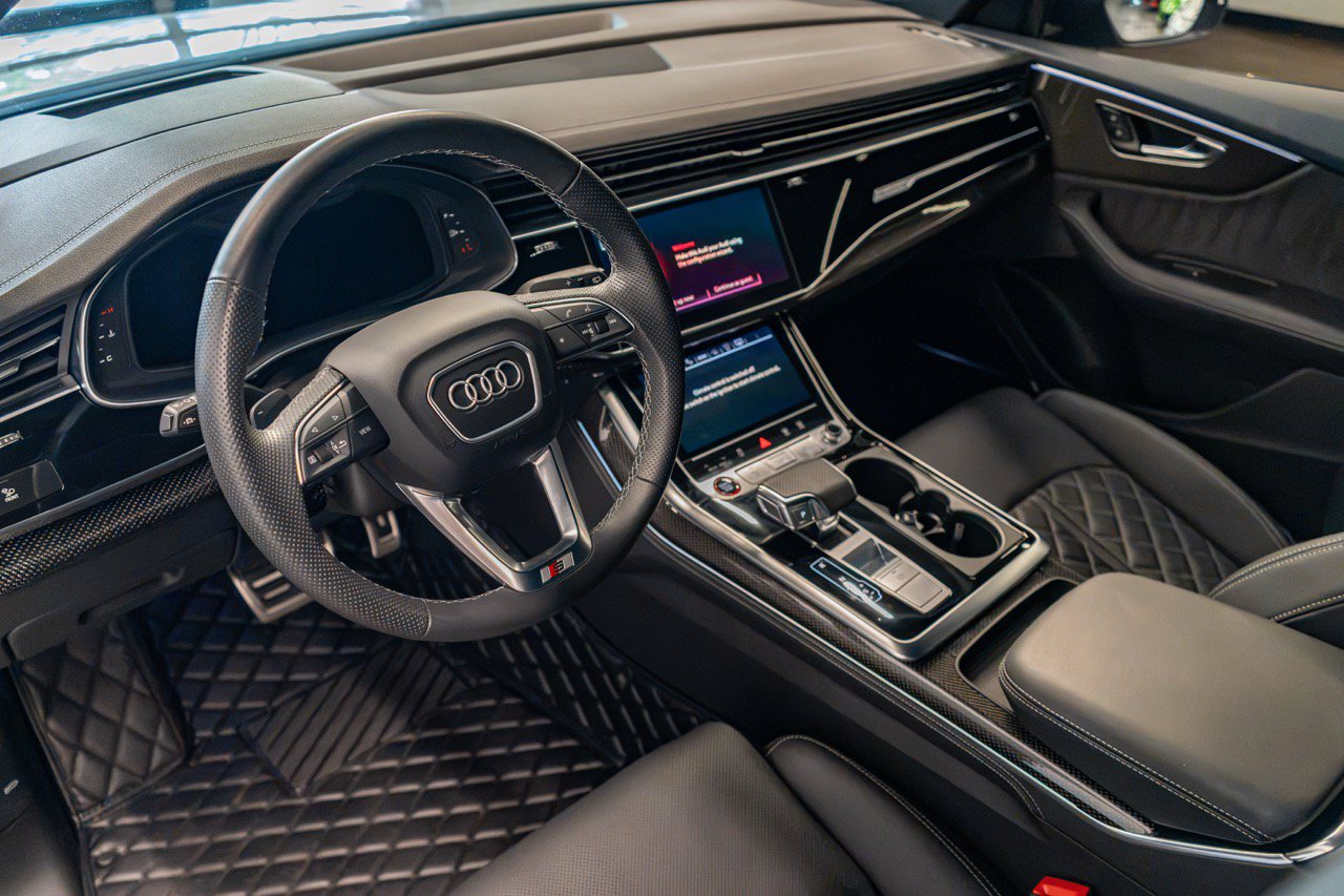 Used 2023 Audi SQ8 Prestige AWD/4WD image 31