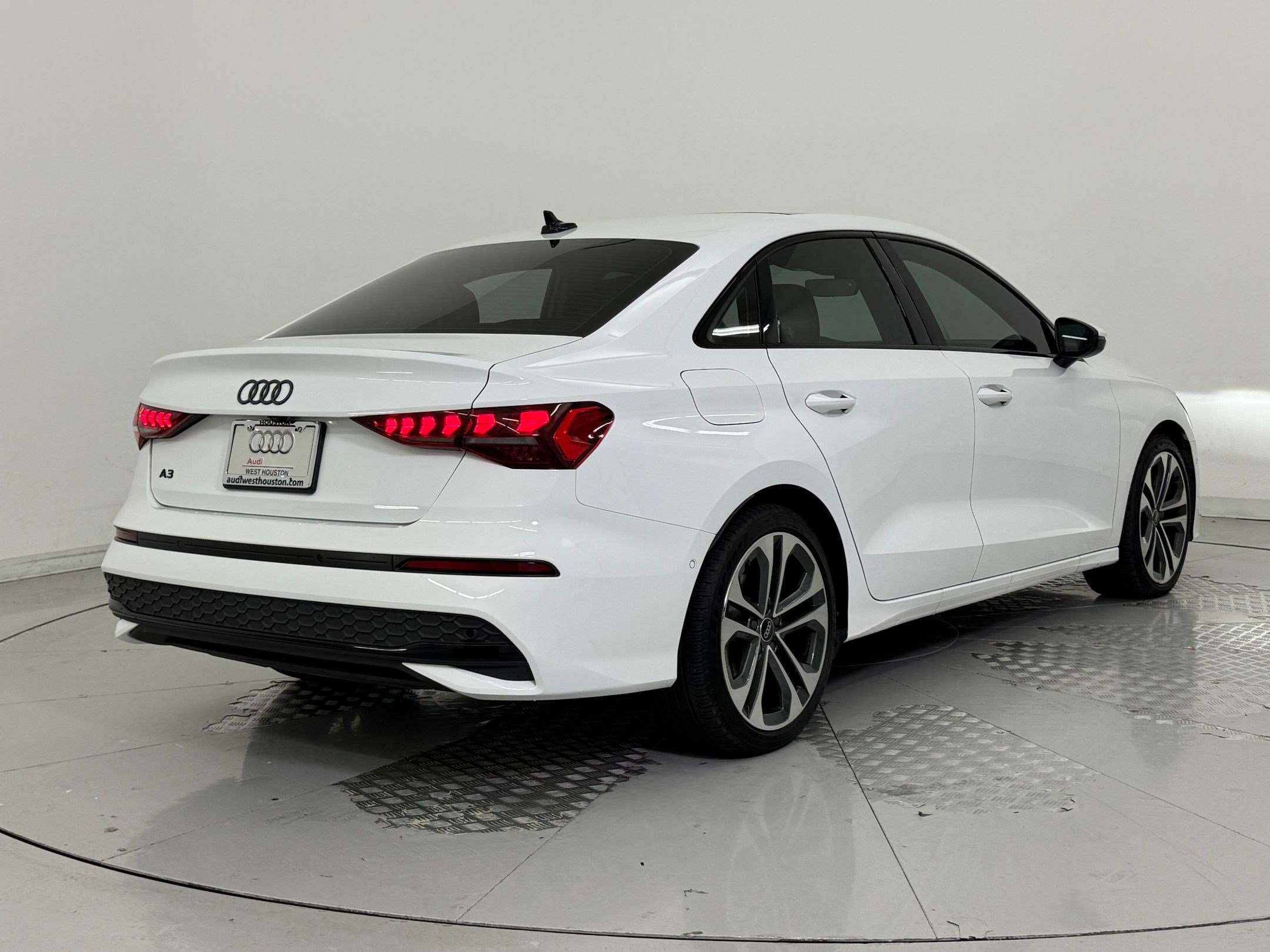 Certified 2025 Audi A3 2.0T Premium Plus w/ Premium Plus Package image 9