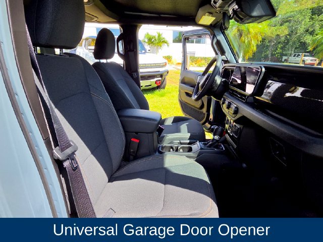 Used 2024 Jeep Wrangler Unlimited Sport AWD/4WD image 23