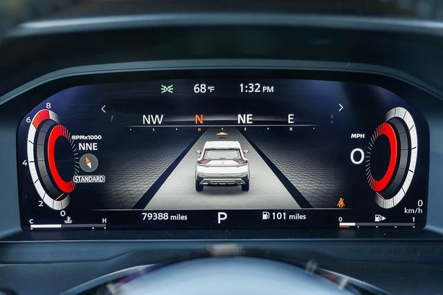 Used 2022 Nissan Rogue Platinum w/ Head-Up Display Package image 18