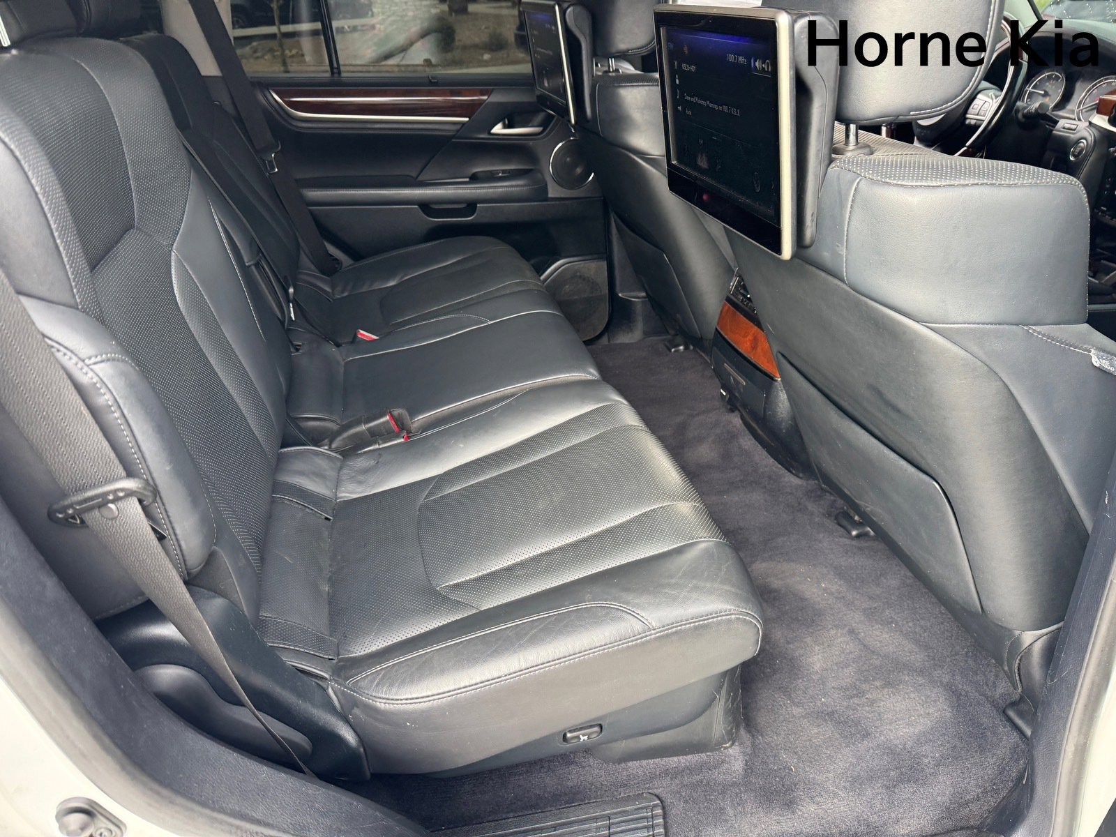 Used 2018 Lexus LX 570 4WD w/ Luxury Package image 27