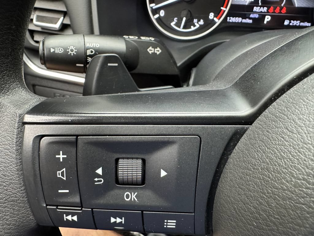 Used 2021 Nissan Rogue S AWD/4WD image 14