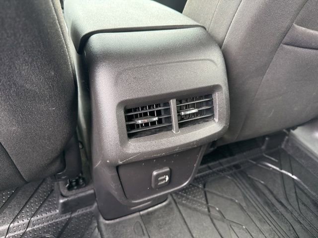 Used 2020 Chevrolet Equinox LT image 17