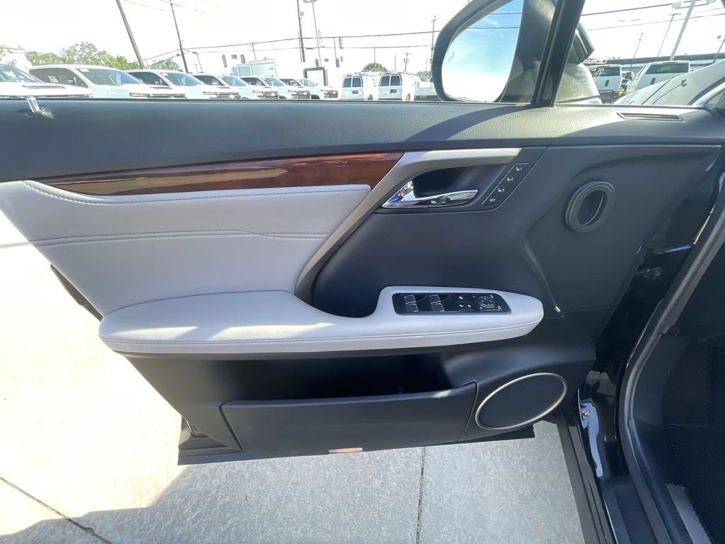Used 2019 Lexus RX 350L FWD image 22