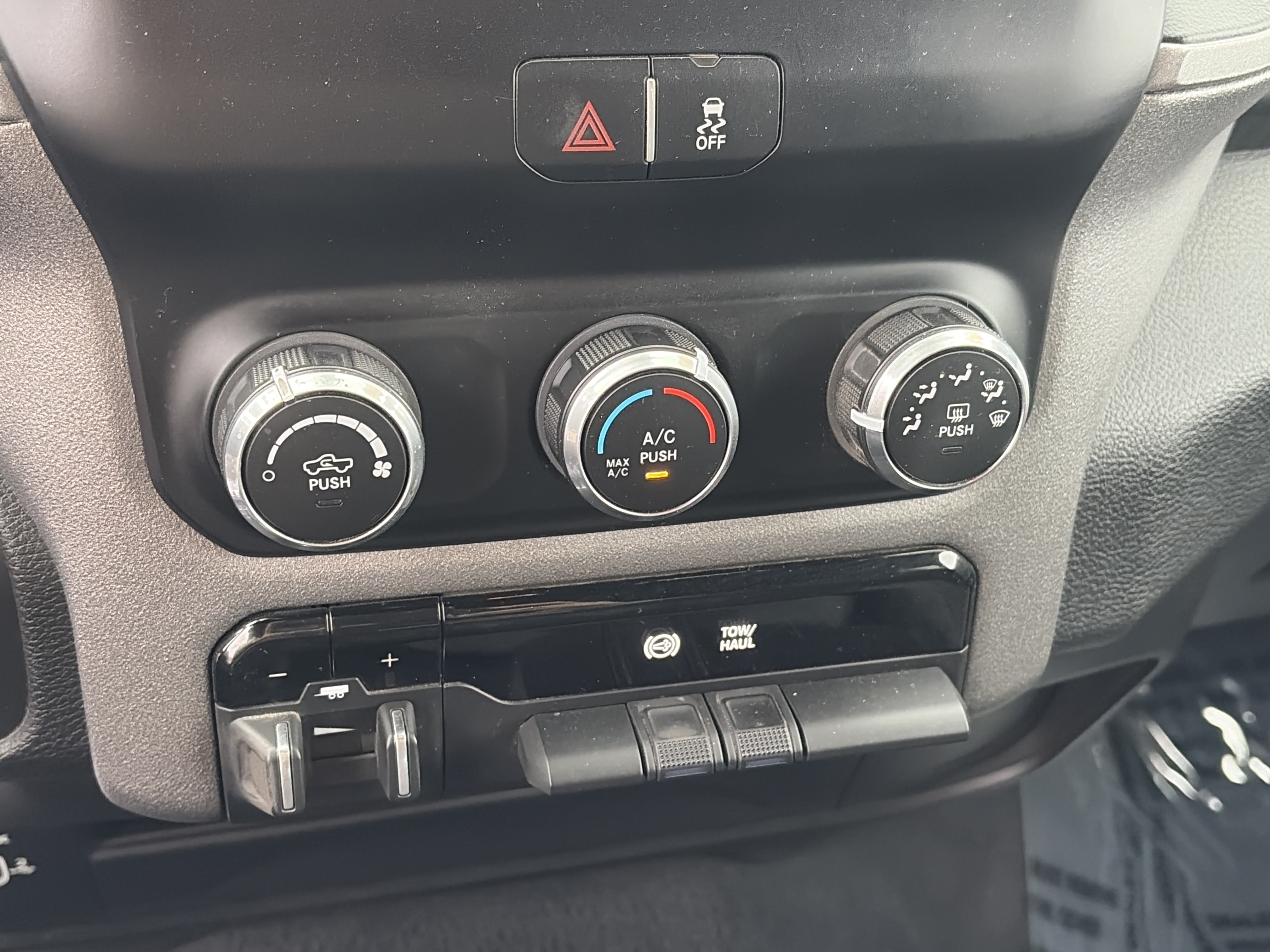 Used 2023 RAM 3500 Tradesman AWD/4WD image 22