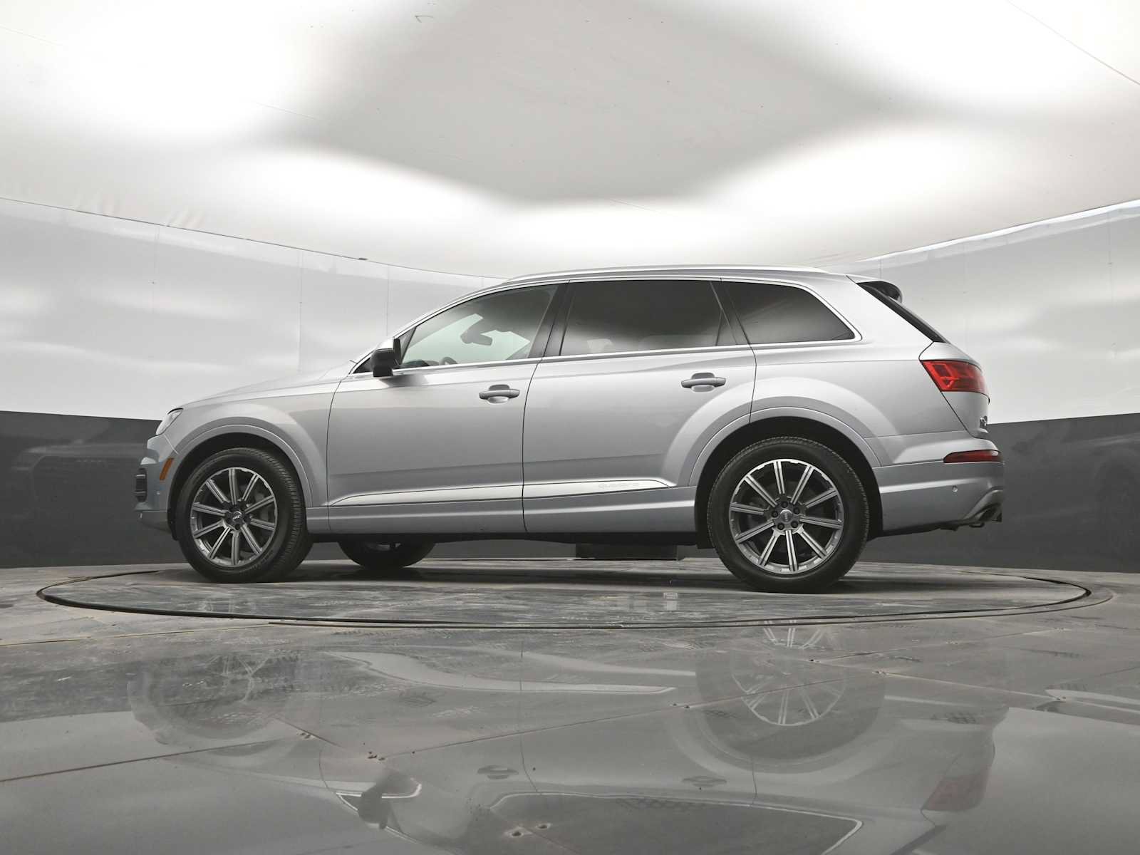 Used 2019 Audi Q7 3.0T Premium Plus w/ Premium Plus Package AWD/4WD image 42