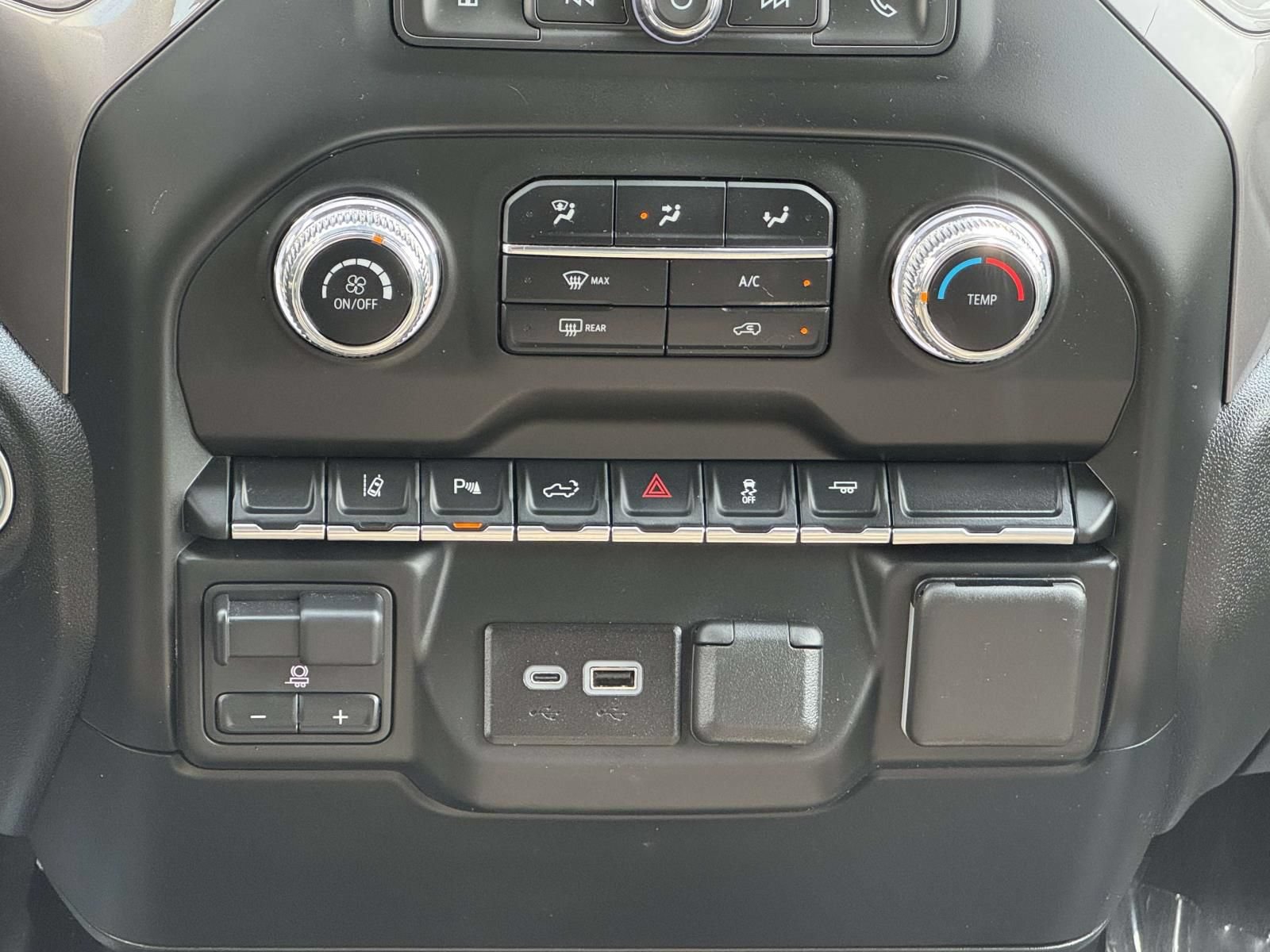 Used 2024 GMC Sierra 3500 Pro RWD image 11