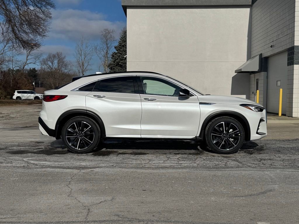 New 2025 INFINITI QX55 Luxe w/ Cargo Package image 2