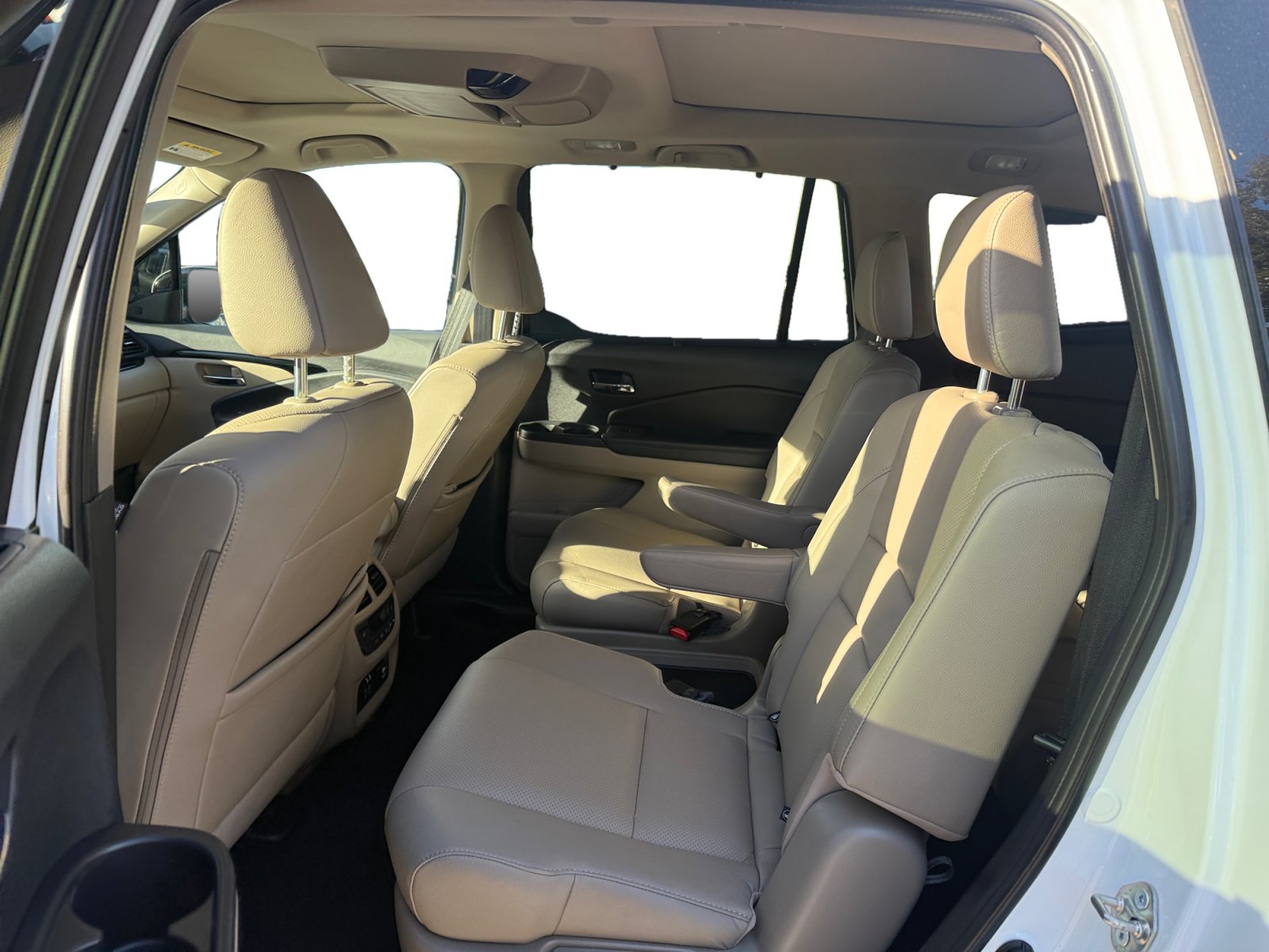Used 2020 Honda Pilot Elite image 16