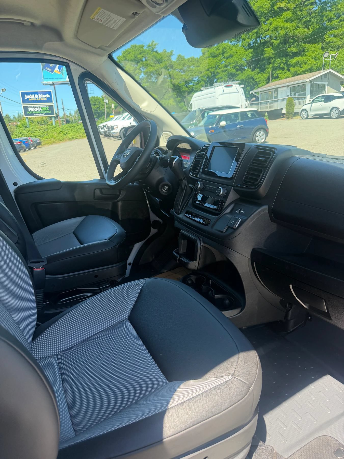 Used 2026 RAM ProMaster 2500 w/ Convenience Group FWD image 16