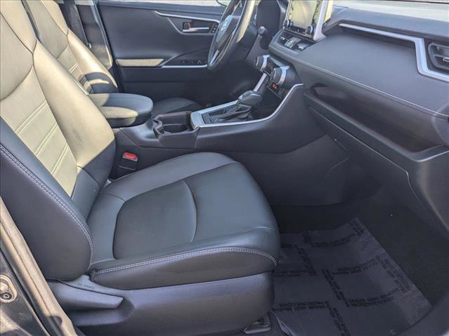 Used 2020 Toyota RAV4 Limited image 21