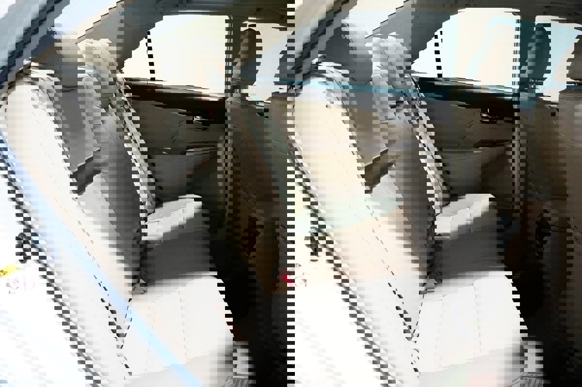 Used 2012 Toyota Camry XLE image 11