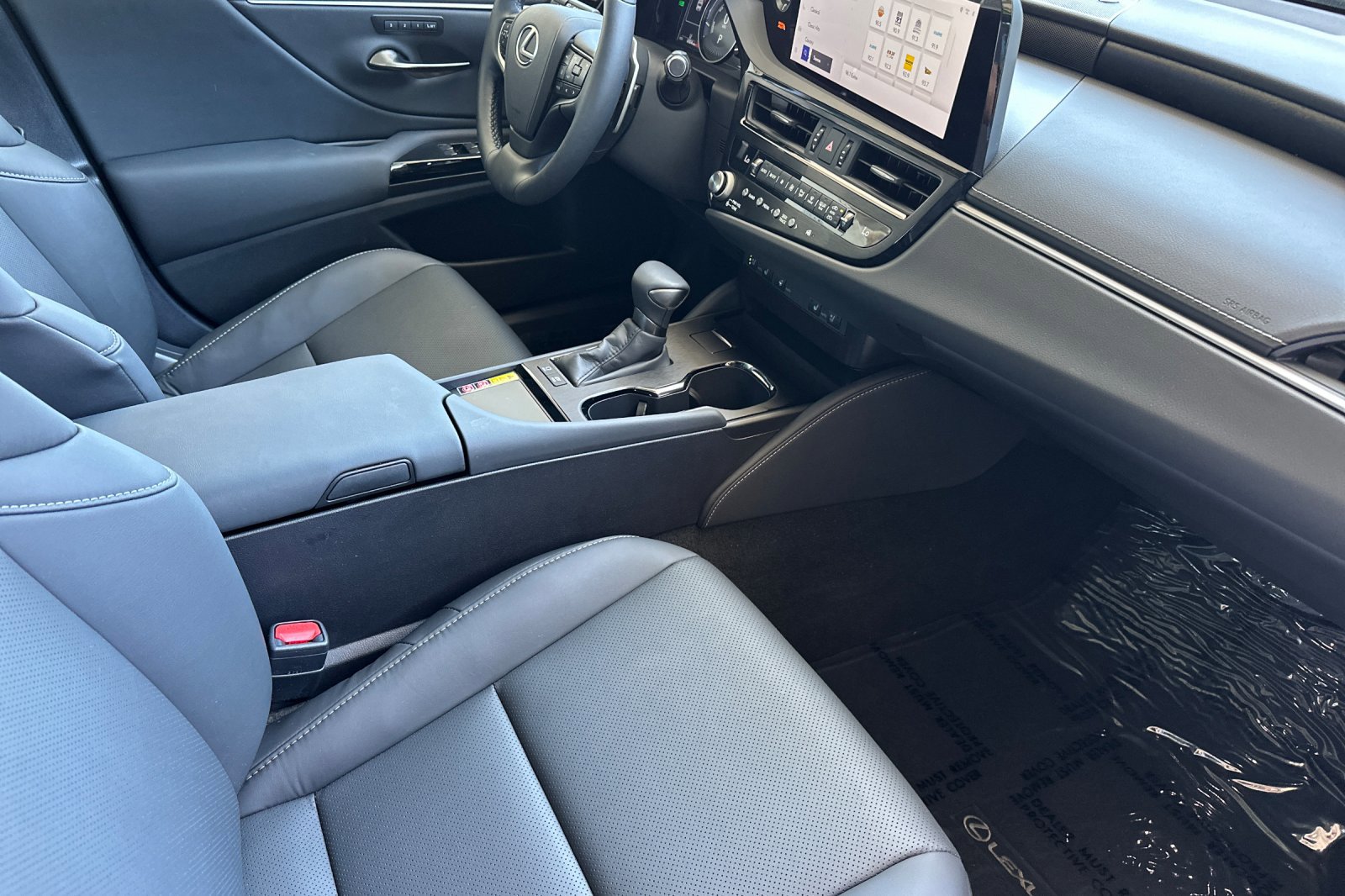 Used 2025 Lexus ES 300h w/ Premium Package FWD image 15