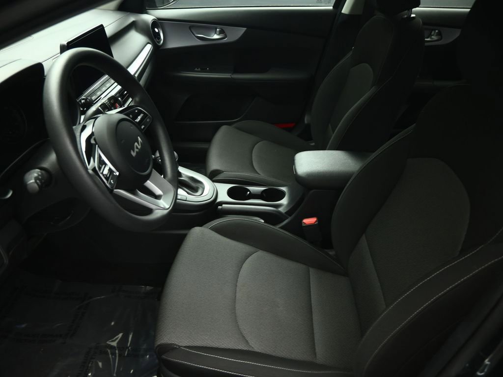 Certified 2024 Kia Forte LXS w/ LXS Technology Package image 50