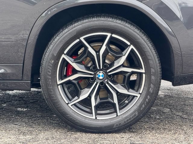 Certified 2025 BMW X4 M40i w/ Premium Package AWD/4WD image 4