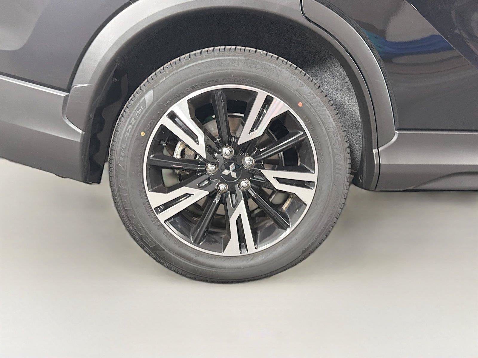 Used 2025 Mitsubishi Eclipse Cross SE AWD/4WD image 34