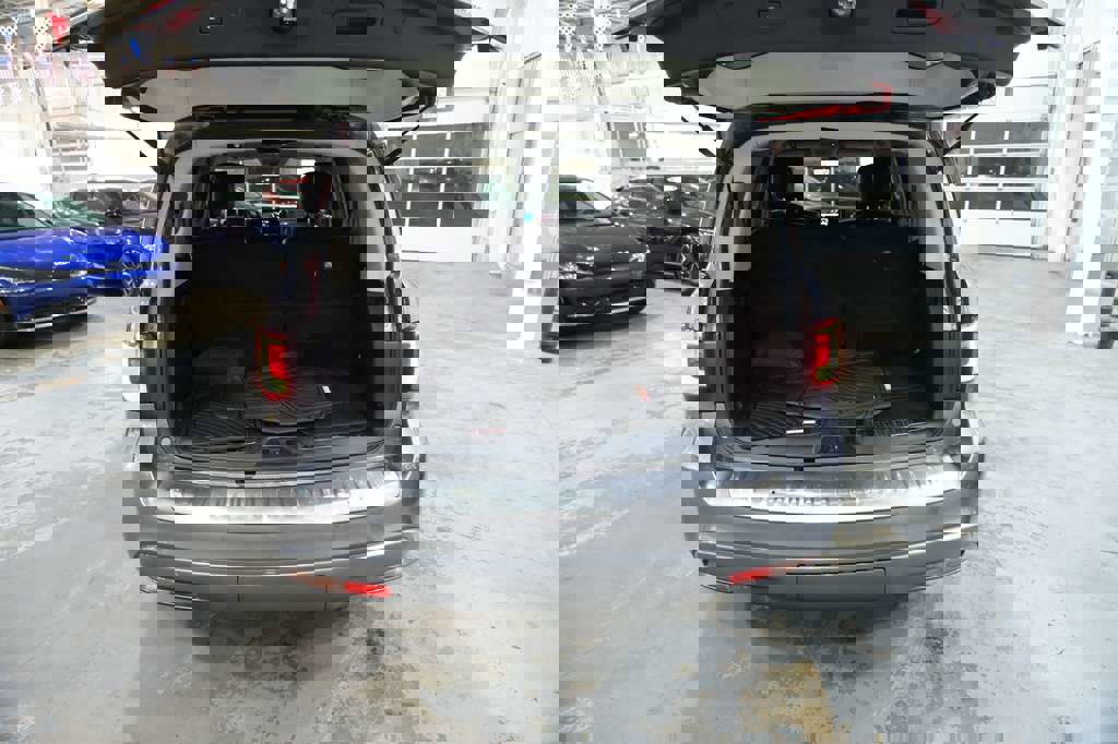 Used 2021 INFINITI QX80 Luxe image 10