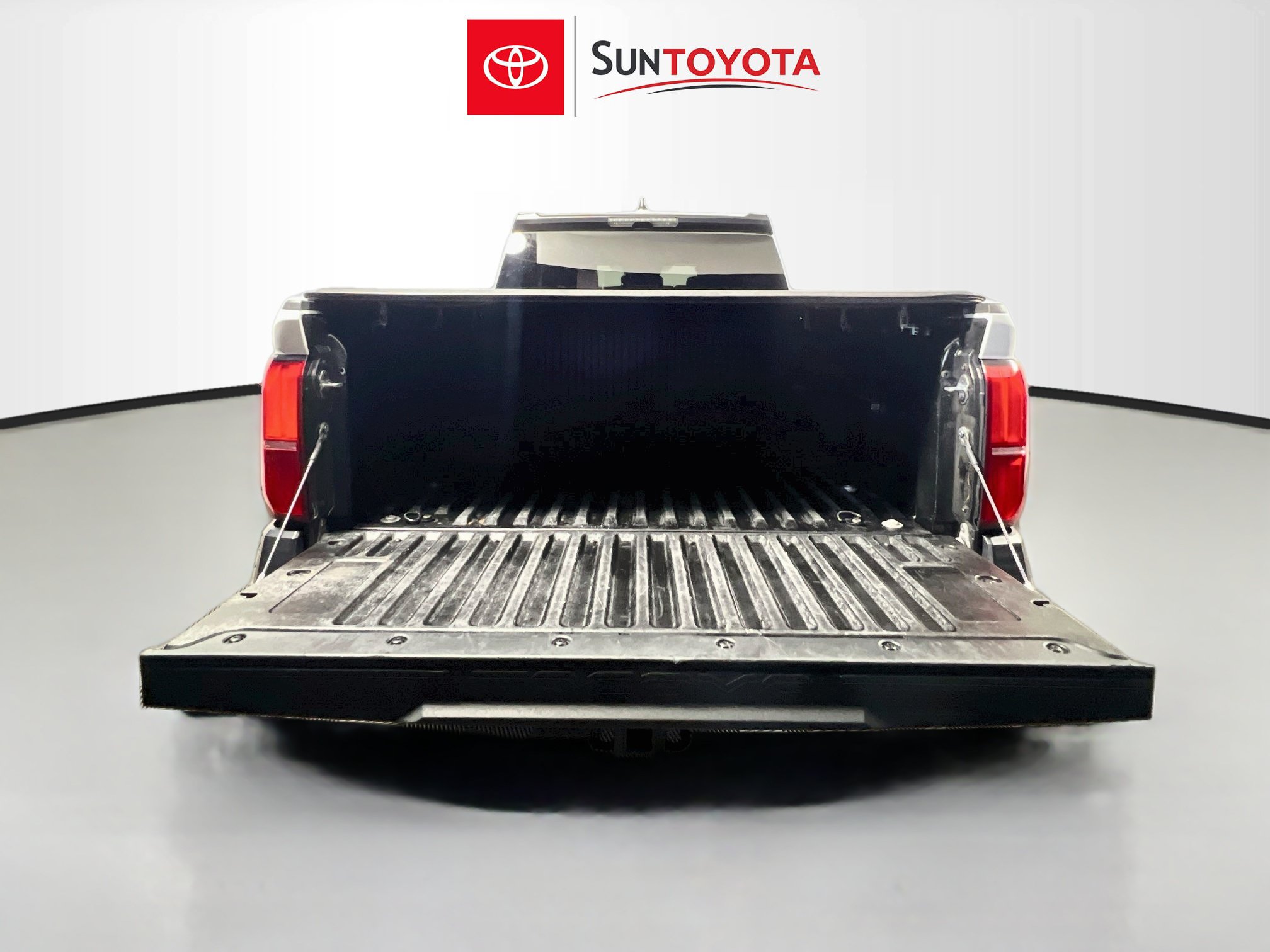 Used 2024 Toyota Tacoma SR AWD/4WD image 28