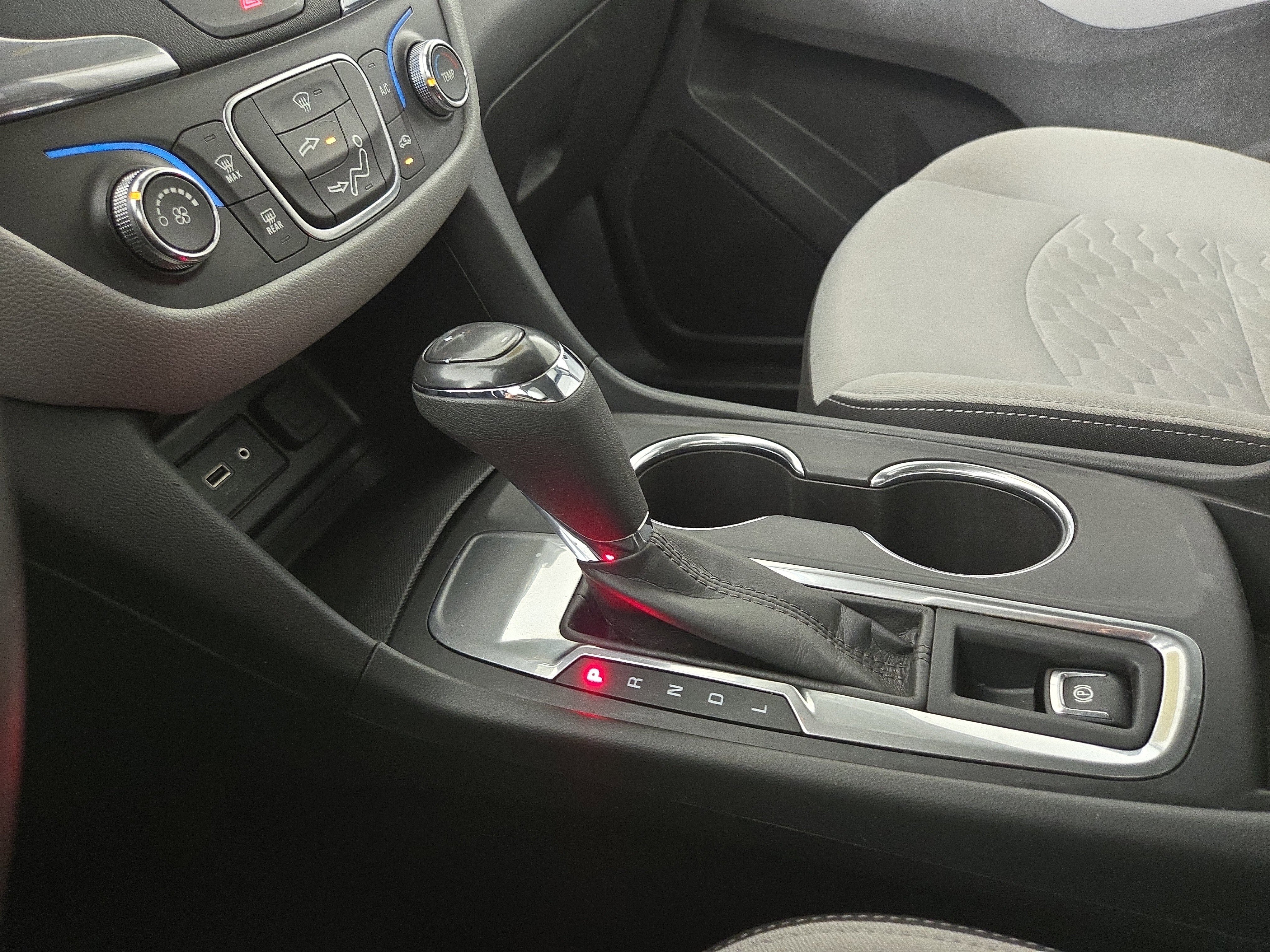 Used 2020 Chevrolet Equinox LS w/ LS Convenience Package FWD image 22