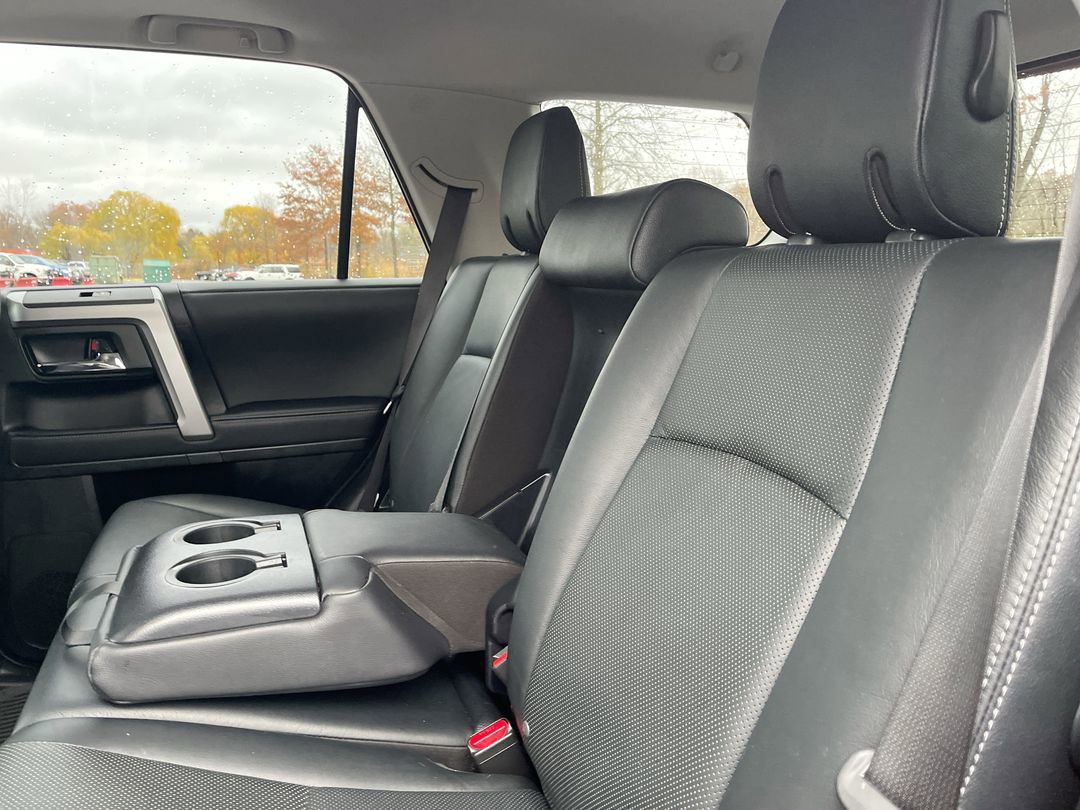 Certified 2022 Toyota 4Runner Limited AWD/4WD image 9
