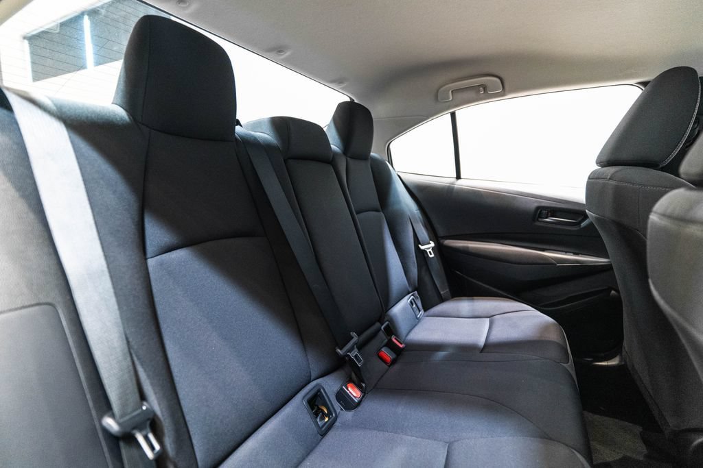 Used 2024 Toyota Corolla LE FWD image 30