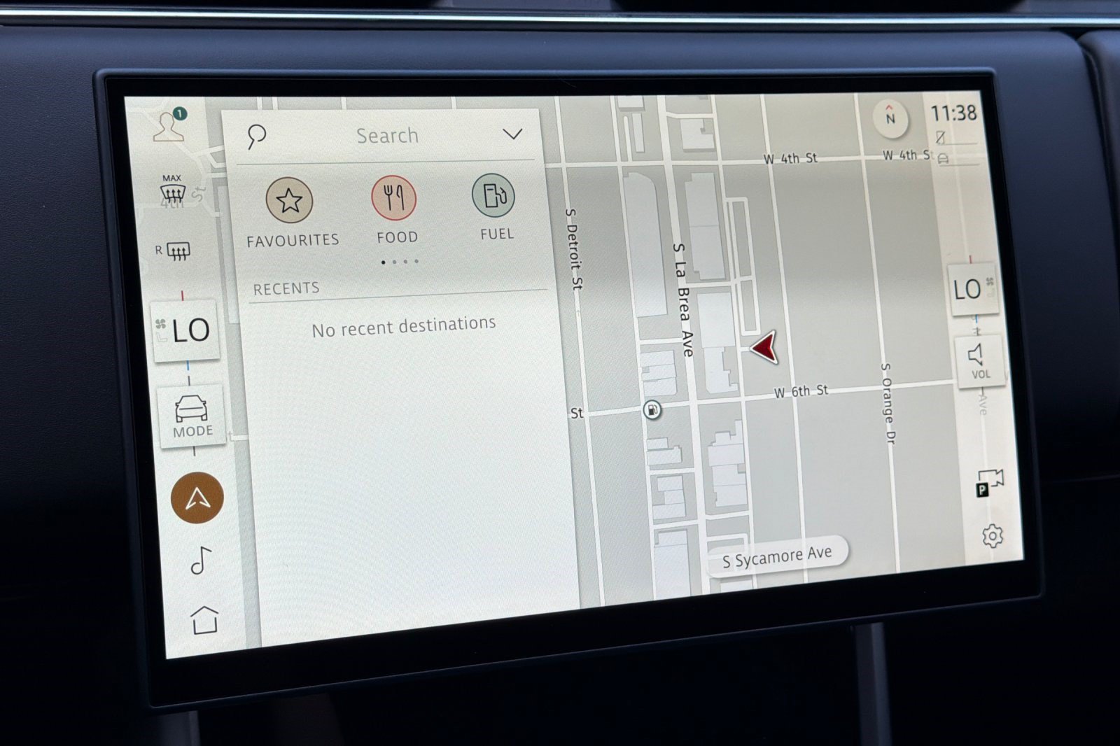 New 2026 Land Rover Range Rover SE AWD/4WD image 18