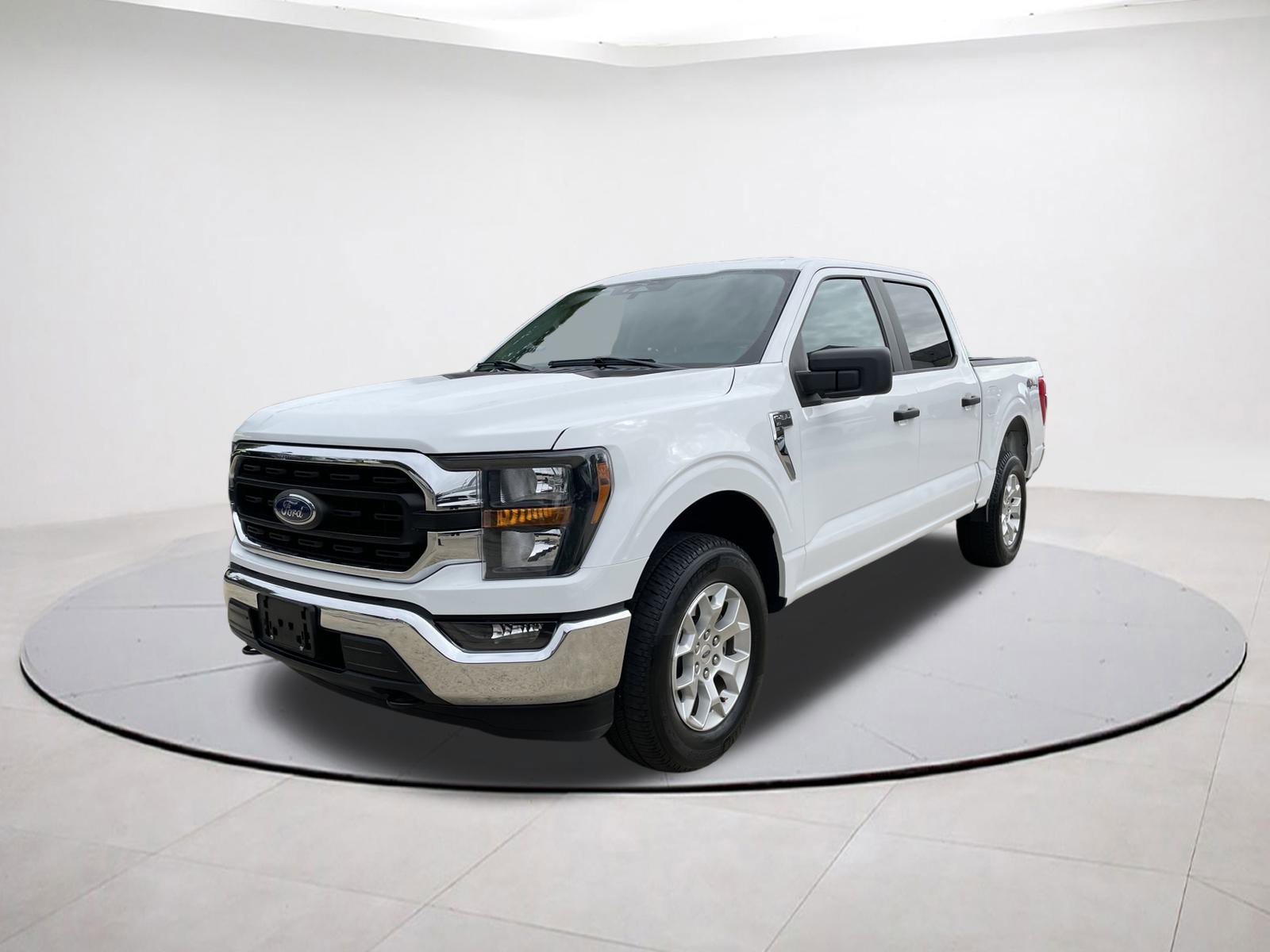 Used 2023 Ford F150 XLT image 4