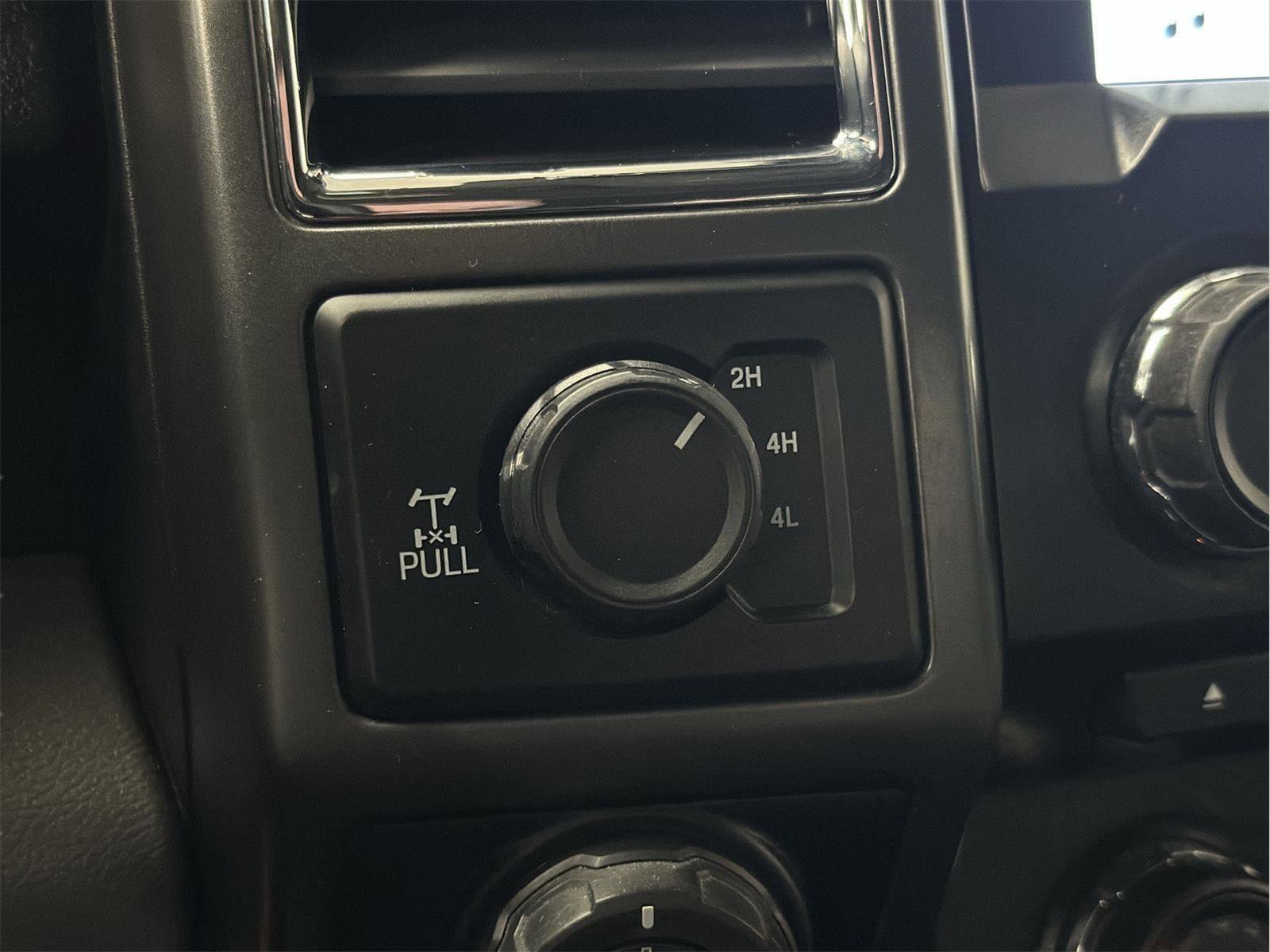 Used 2017 Ford F150 XLT w/ Equipment Group 302A Luxury image 35