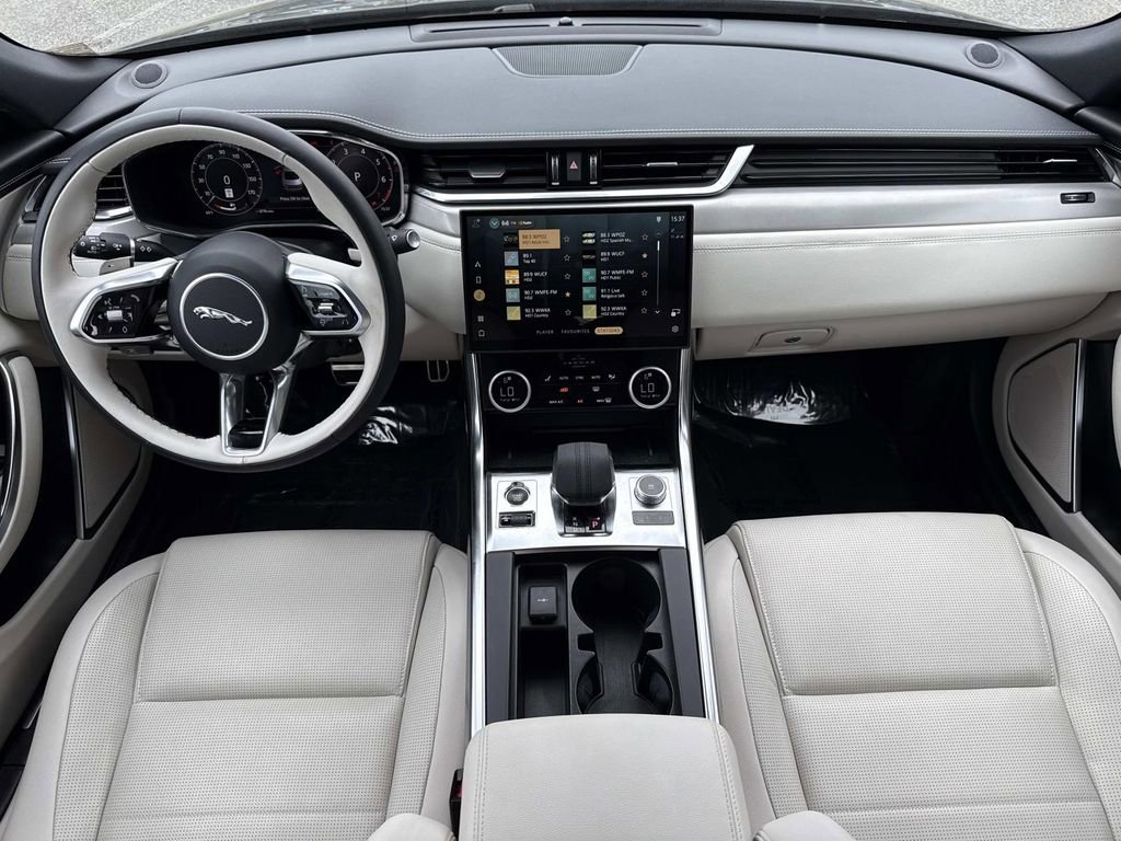 Used 2024 Jaguar XF R-Dynamic SE image 20